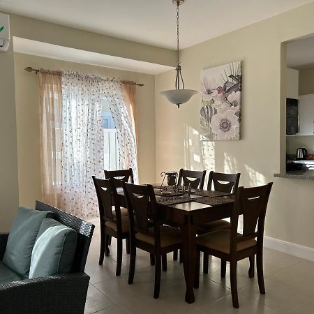 Seamist Villa @Oceanpointe Lucea Comfy 2Br W/Pool Gym & Parking Luaran gambar