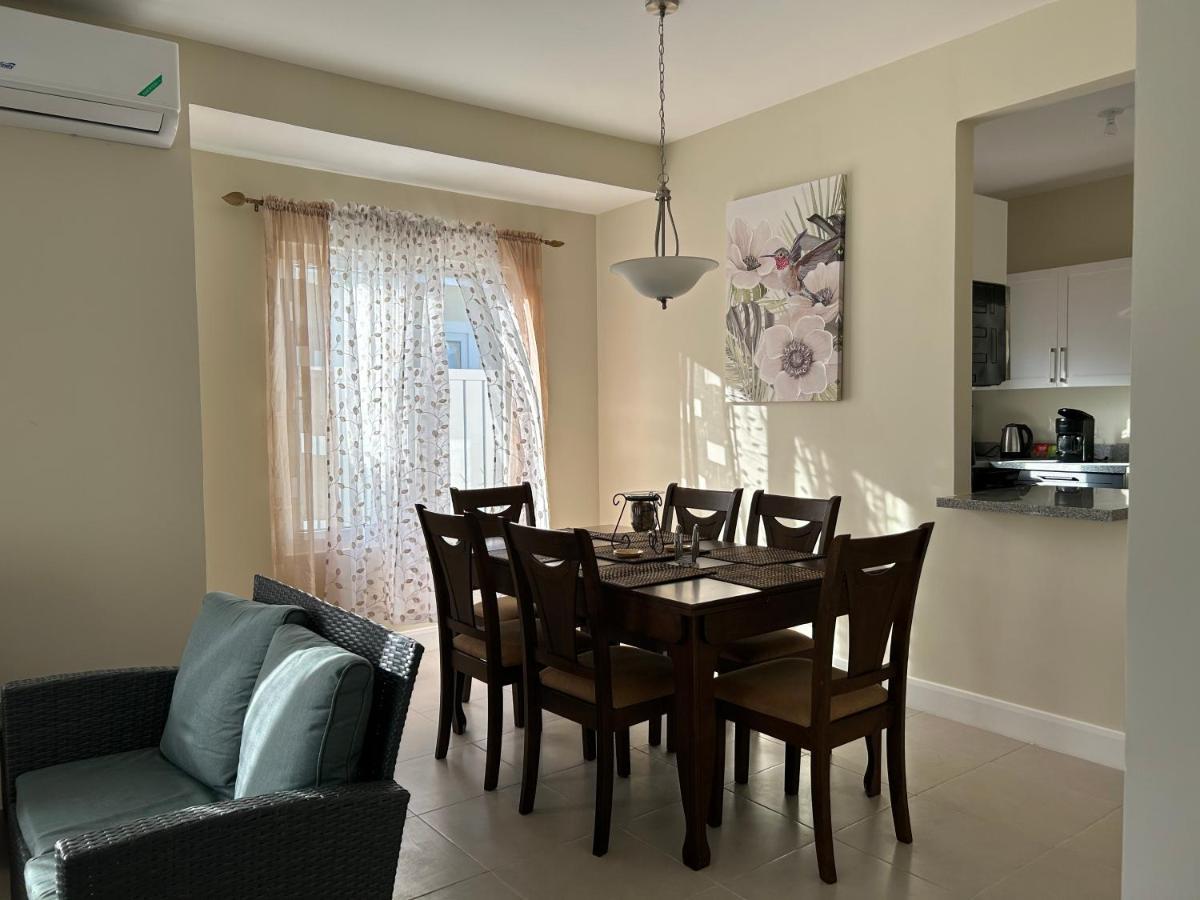 Seamist Villa @Oceanpointe Lucea Comfy 2Br W/Pool Gym & Parking Luaran gambar