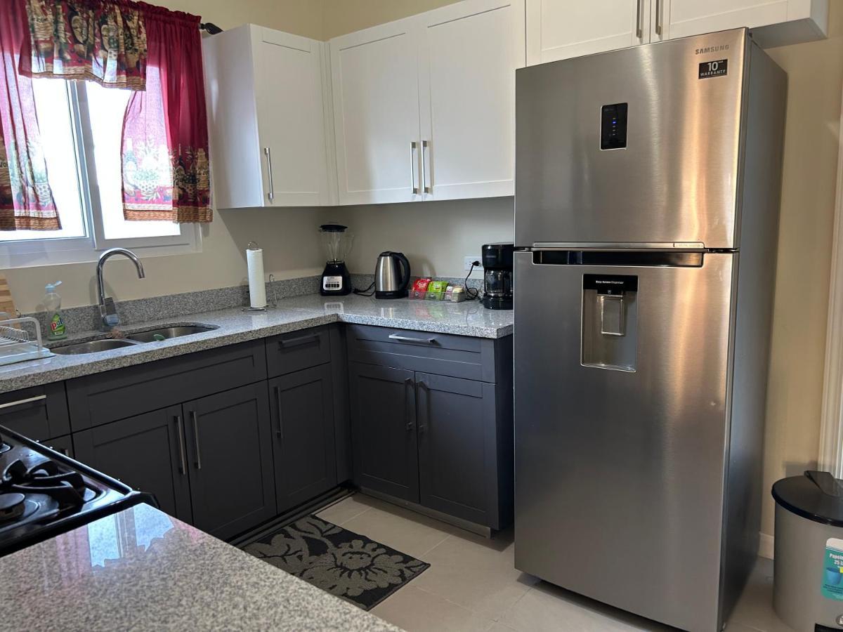 Seamist Villa @Oceanpointe Lucea Comfy 2Br W/Pool Gym & Parking Luaran gambar