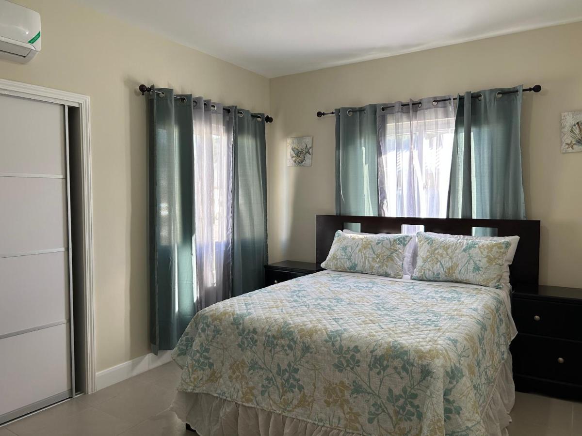 Seamist Villa @Oceanpointe Lucea Comfy 2Br W/Pool Gym & Parking Luaran gambar