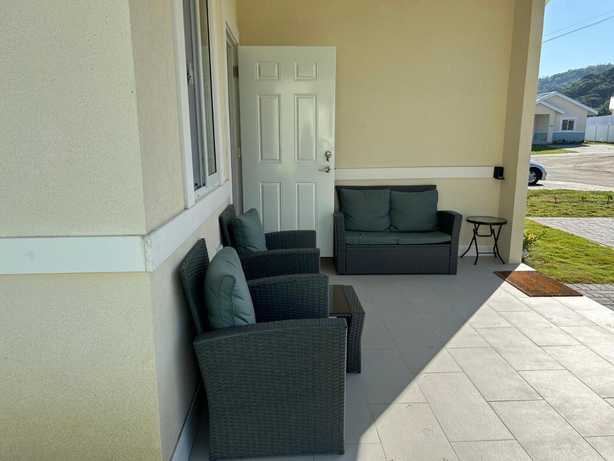 Seamist Villa @Oceanpointe Lucea Comfy 2Br W/Pool Gym & Parking Luaran gambar