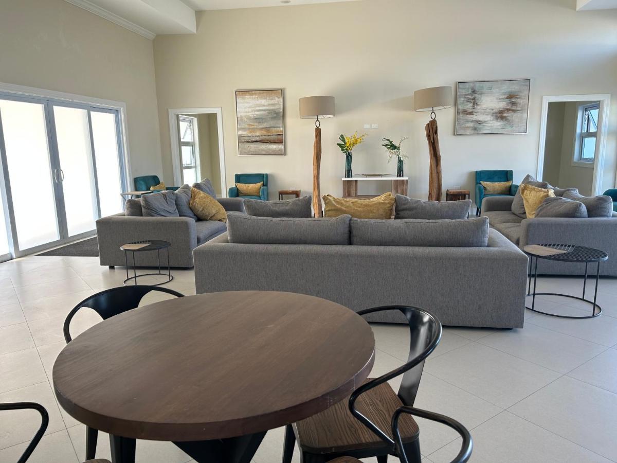 Seamist Villa @Oceanpointe Lucea Comfy 2Br W/Pool Gym & Parking Luaran gambar