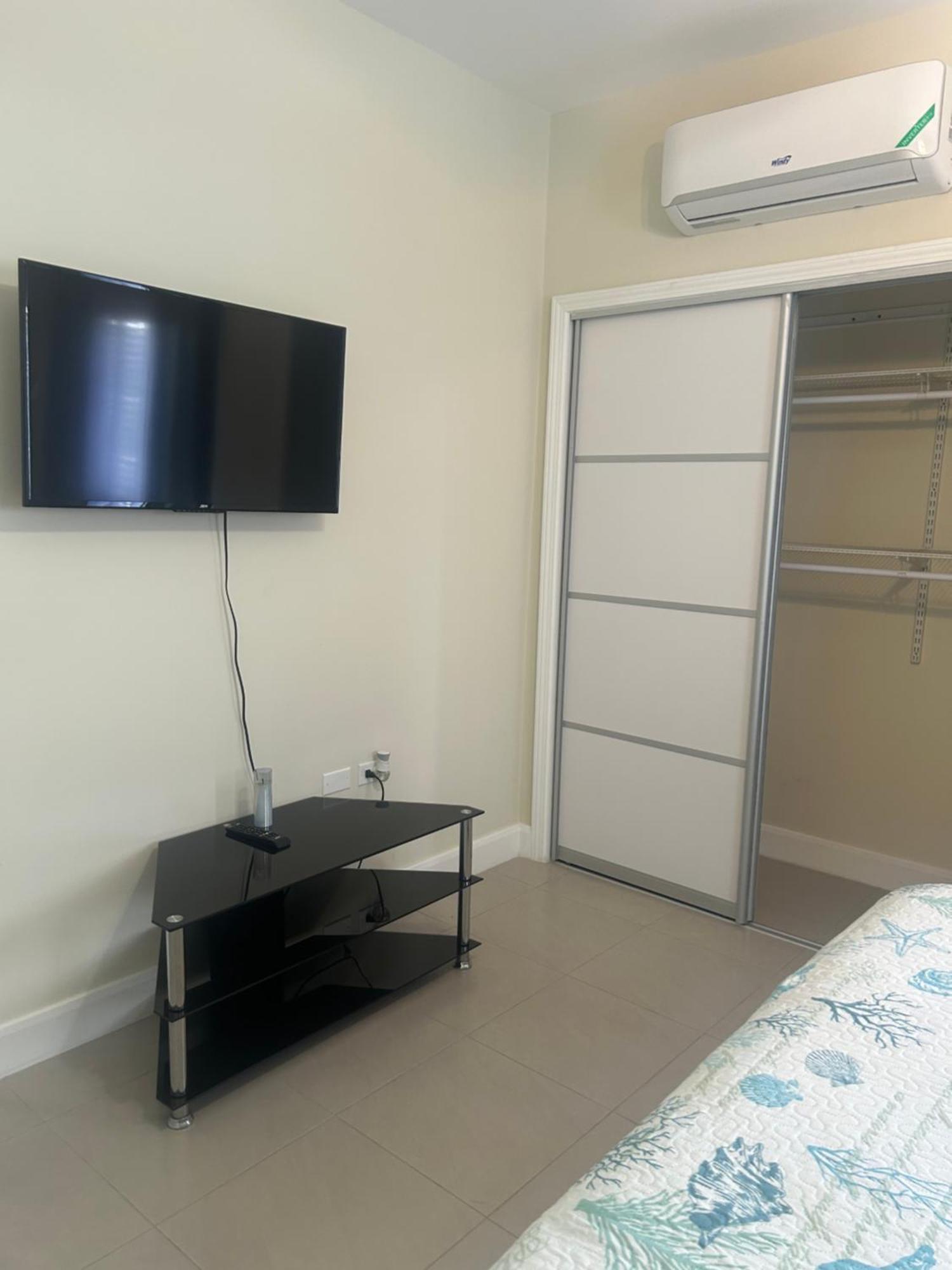 Seamist Villa @Oceanpointe Lucea Comfy 2Br W/Pool Gym & Parking Luaran gambar